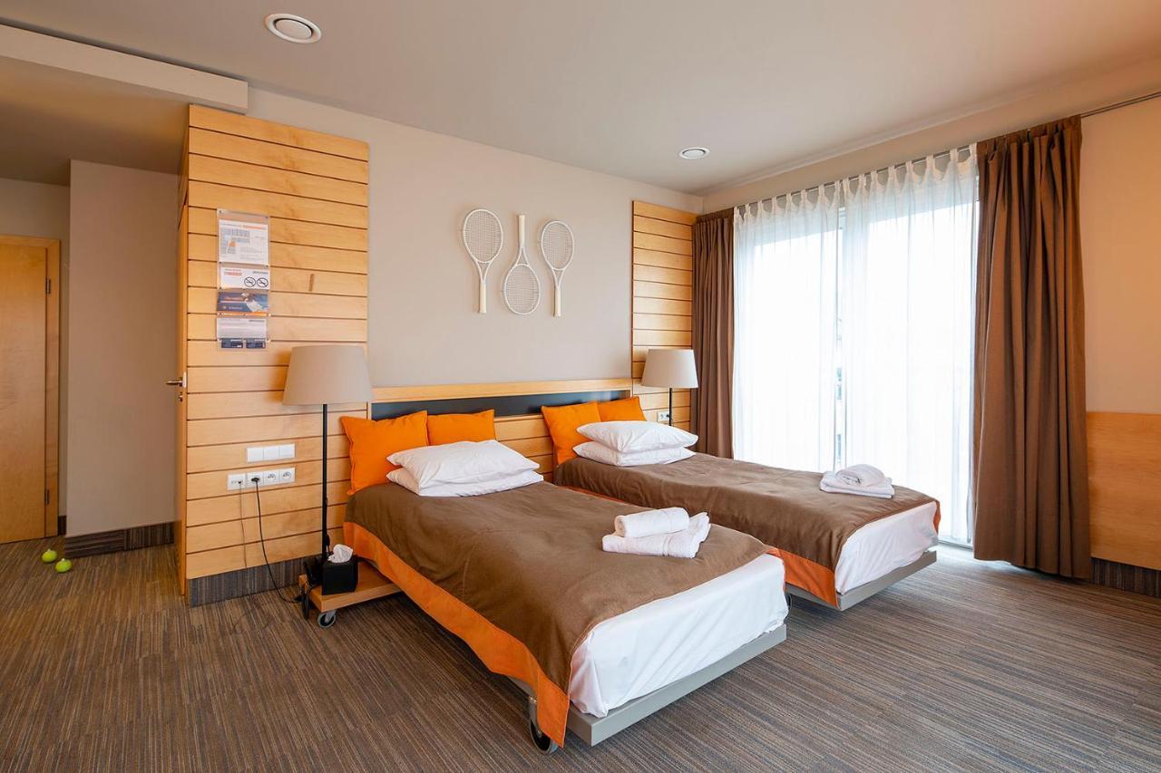 Hotel Restauracja Tenis Kortowo Πόζναν Εξωτερικό φωτογραφία