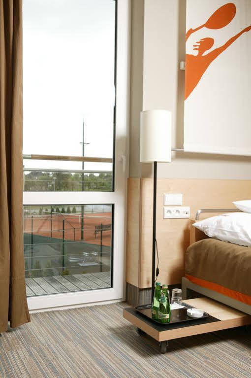 Hotel Restauracja Tenis Kortowo Πόζναν Εξωτερικό φωτογραφία