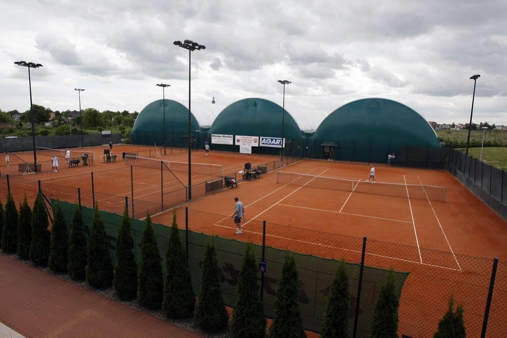 Hotel Restauracja Tenis Kortowo Πόζναν Εξωτερικό φωτογραφία