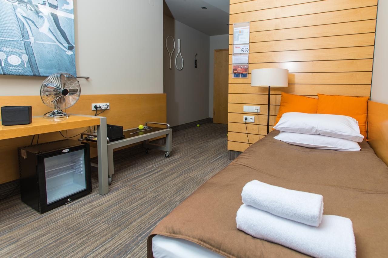 Hotel Restauracja Tenis Kortowo Πόζναν Εξωτερικό φωτογραφία